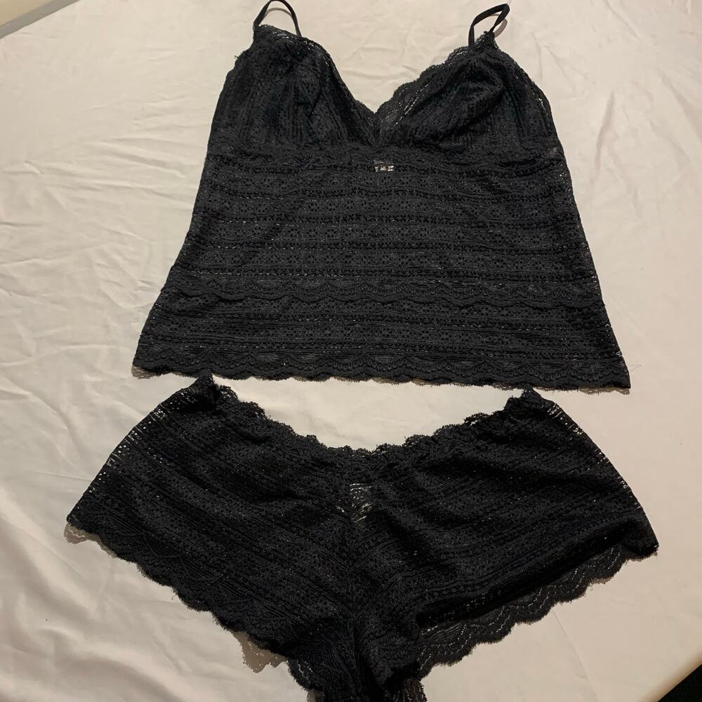 Delicates Black Lace Cami & Shorts Sleep Set – Size L – Two‑Piece Lingerie Set